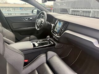 Volvo S60 R-Design T8 AWD Plugin Hybrid MY20 2.0 223kW