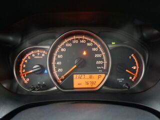 Toyota Yaris Active 1.3 73kW