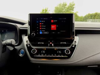 Toyota Corolla Active Plus 1.8 72кВ