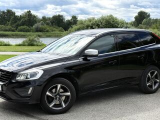 Volvo XC60 R-DESIGN FFD 140kW