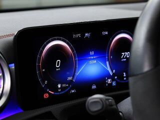 Mercedes-Benz CLA 220 Shooting Brake 4Matic 2.0 140кВ