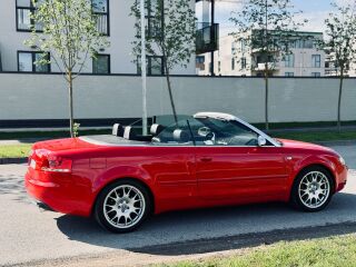 Audi S4 Cabriolet V8 RED 4.2 253kW