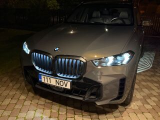BMW X5 xDrive30d M-Sportpakett 3.0 MHEV 210kW