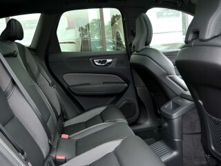 Volvo XC60 AWD T6 H&K BLACK EDITION XENIUM INTELLI PRO 2.0 T6 Plug-in LONG RANGE 293kW