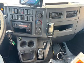 Volvo FL280 4x2 EURO6 + NORBA PRESS + WINCH 210кВ