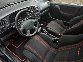 Volkswagen Golf GTI 2.0 2.0 8V 85kW