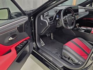 Lexus ES 300h F-Sport S Mark Levinson 2.5 131kW