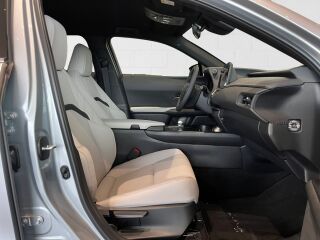 Lexus UX 300h F Sport Design 2.0 112kW