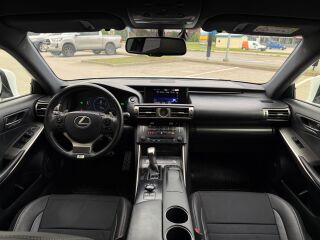 Lexus IS 300h F-Sport 2.5 133kW