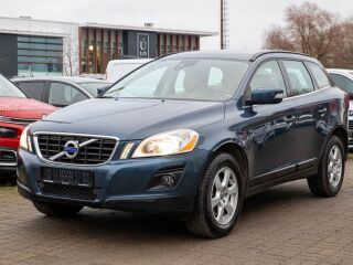Volvo XC60 D4 Momentum AWD 2.4 120kW