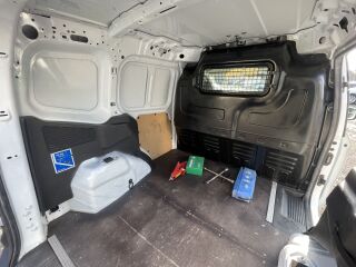 Ford Transit Courier TREND 6M 1.5 R4 DTCI 100 74kW