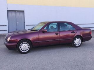 Mercedes-Benz E 200 2.0 R4 100kW