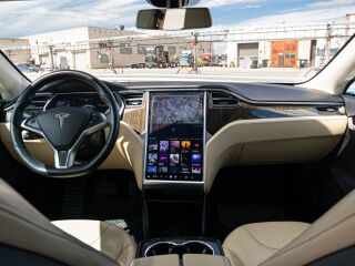 Tesla Model S 85D 270kW 270кВ