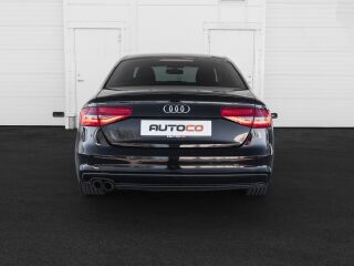 Audi A4 Limousine S-Line Quattro Facelift 2.0 R4 TDI 130kW