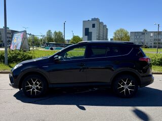 Toyota RAV4 Premium 2.5 114kW