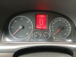 Volkswagen Touran 2.0 R4 TD 103кВ