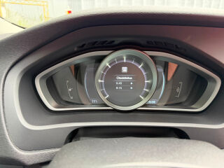Volvo V40 Facelift SUMMUM 2.0 D2 88kW