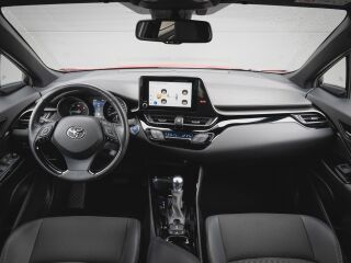 Toyota C-HR Hybrid Crossover Style 2.0 112kW
