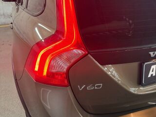 Volvo V60 Cross Country Summum 2.0 110kW