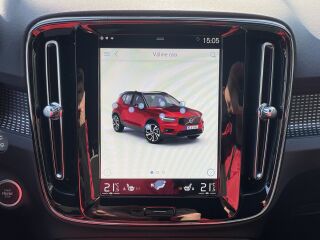 Volvo XC40 R-DESIGN INTELLI SAFE PRO GEARTRONIC RECHARGE 1.5 T5 Twin-Engine PLUG-IN-HYBRID 60 + 132kW