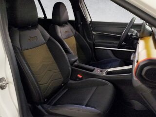 Jeep Avenger e-hybrid 100hp Summit 74kW