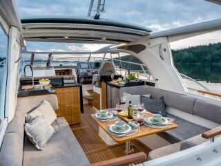 Marex 360 CABRIOLET CRUISER 2 x Bravo3 Mercury Diesel SD 2x270hp + Joystick Axius premium