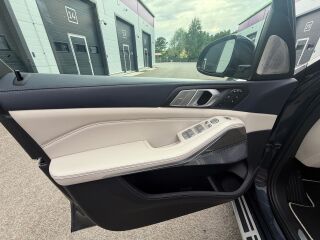 BMW X7 Individual 3.0 195кВ