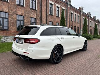 Mercedes-Benz E 300 De 4Matic AMG Facelift 225kW