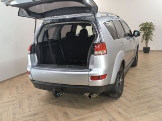 Citroen C-Crosser Family +7 2.4 125kW