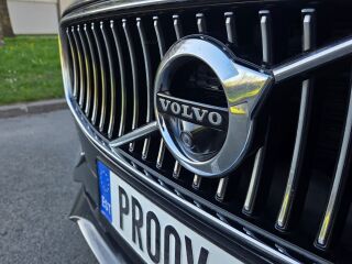 Volvo V90 Inscription / B&W / FLAHB / MY 2018 2.0 D4 140kW