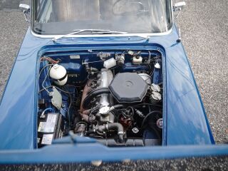 Fiat 2300 Berlina Lusso 2.3 R6 86kW