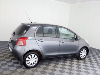 Toyota Yaris Linea Sol A-C 1.3 64kW