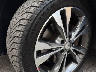 Mercedes-Benz Long 4matic black edition 2.1 140kW