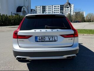 Volvo V90 Cross Country 2.0 140kW