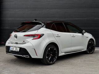 Toyota Corolla GR Sport Hybrid 2.0 112кВ