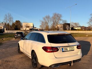 Mercedes-Benz C 220 2.0 143kW