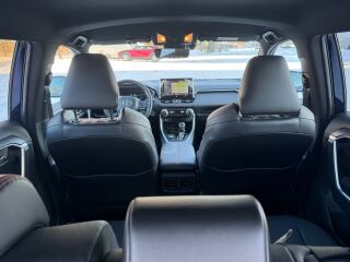 Toyota RAV4 Plug-in hybriid 2.5 136кВ