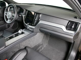 Volvo XC60 AWD ULTIMATE BLACK EDITION LUXURY 2.0 T8 Recharge Long Range Plug-In-Hybrid 335kW