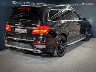 Mercedes-Benz GL 550 AMG 4Matic Designo 4.7 V8 320kW