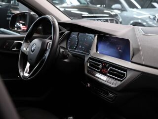 BMW 118 i Advantage 1.5 103kW