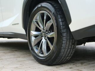 Lexus NX 300h F-Sport 2.5 114kW