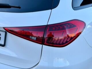 Mercedes-Benz C 220 Avantgarde 2.0 R4 147kW