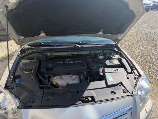Toyota Avensis Wagon Linea Sol 2.0 108kW