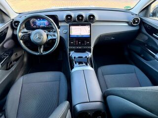 Mercedes-Benz C 220 Avantgarde 2.0 R4 147kW