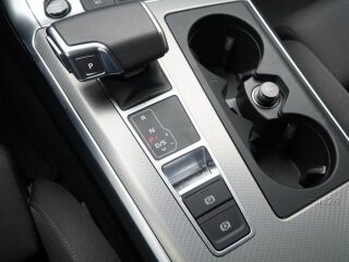 Audi A6 50 TFSI e quattro 2.0 220кВ