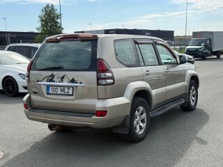 Toyota Land Cruiser 120 3.0 122kW