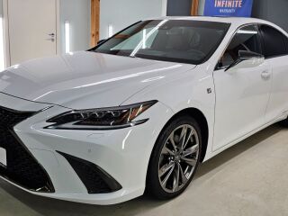 Lexus ES 300h F-Sport S Mark Levinson 2.5 131kW