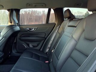 Volvo V60 Cross Country AWD Inscription B4 KERS 2.0 145kW