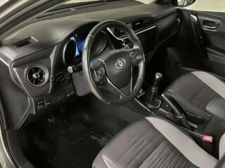 Toyota Auris 1.6 97kW