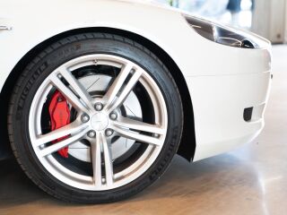 Aston Martin DB9 5.9 336kW
